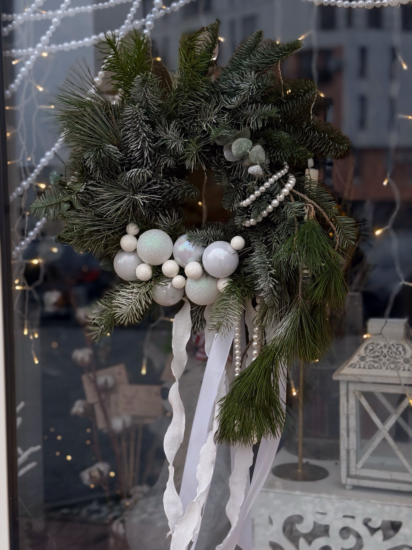 Snowy Elegance Christmas Wreath