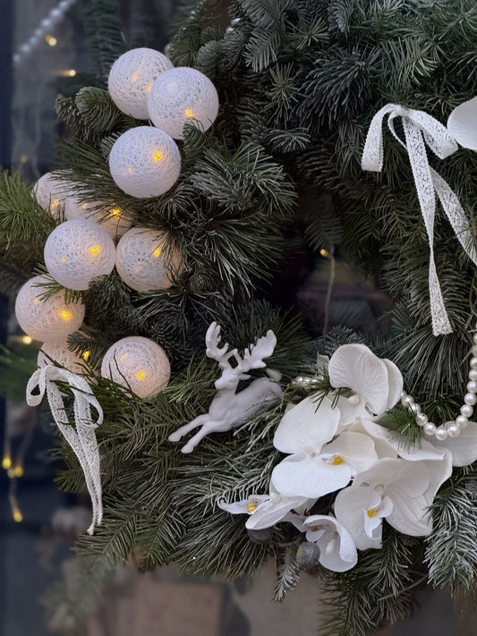 Winter Glow Christmas Wreath